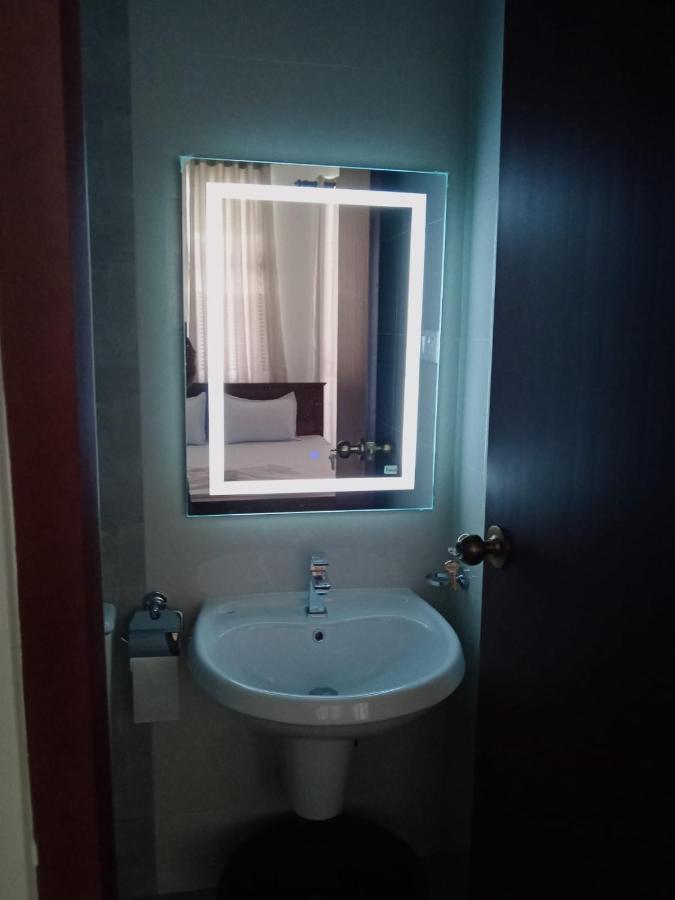 Para Inn Residence Dehiwala-Mount Lavinia Bagian luar foto