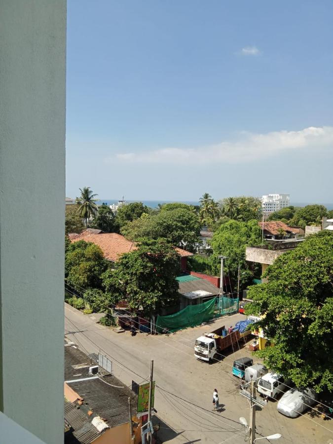 Para Inn Residence Dehiwala-Mount Lavinia Bagian luar foto