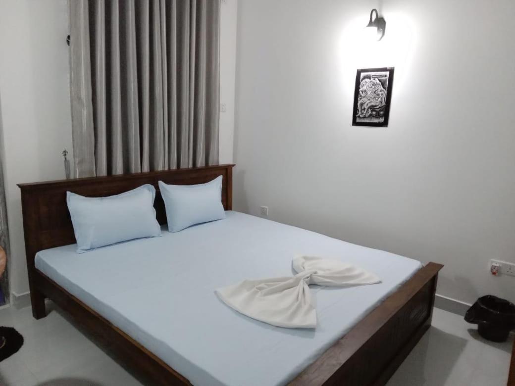 Para Inn Residence Dehiwala-Mount Lavinia Bagian luar foto