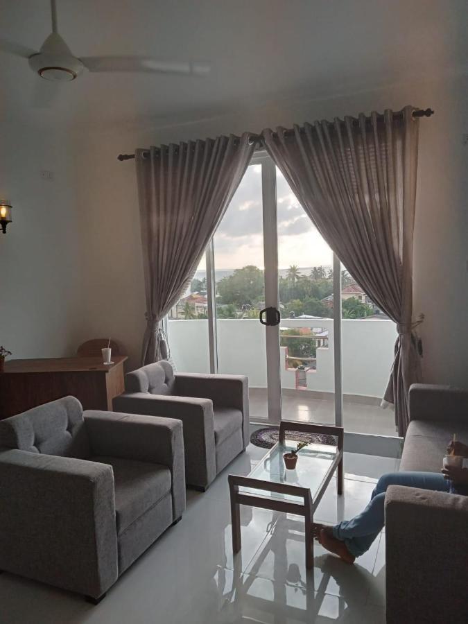 Para Inn Residence Dehiwala-Mount Lavinia Bagian luar foto