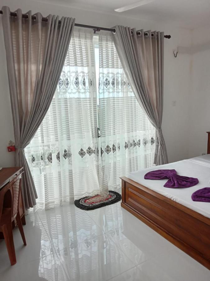 Para Inn Residence Dehiwala-Mount Lavinia Bagian luar foto